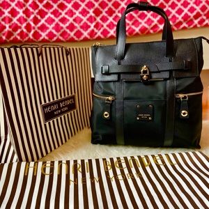 🛑SOLD 🛑Henri Bendel Jetsetter Nylon Backpack